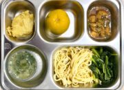 Sorotan Program Makan Bergizi Gratis di Sukabumi: Legislator Ingatkan Risiko Kesehatan Anak