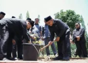 Tanam 100 Pohon, DPRD Kabupaten Sukabumi Hijaukan Lingkungan Kantor